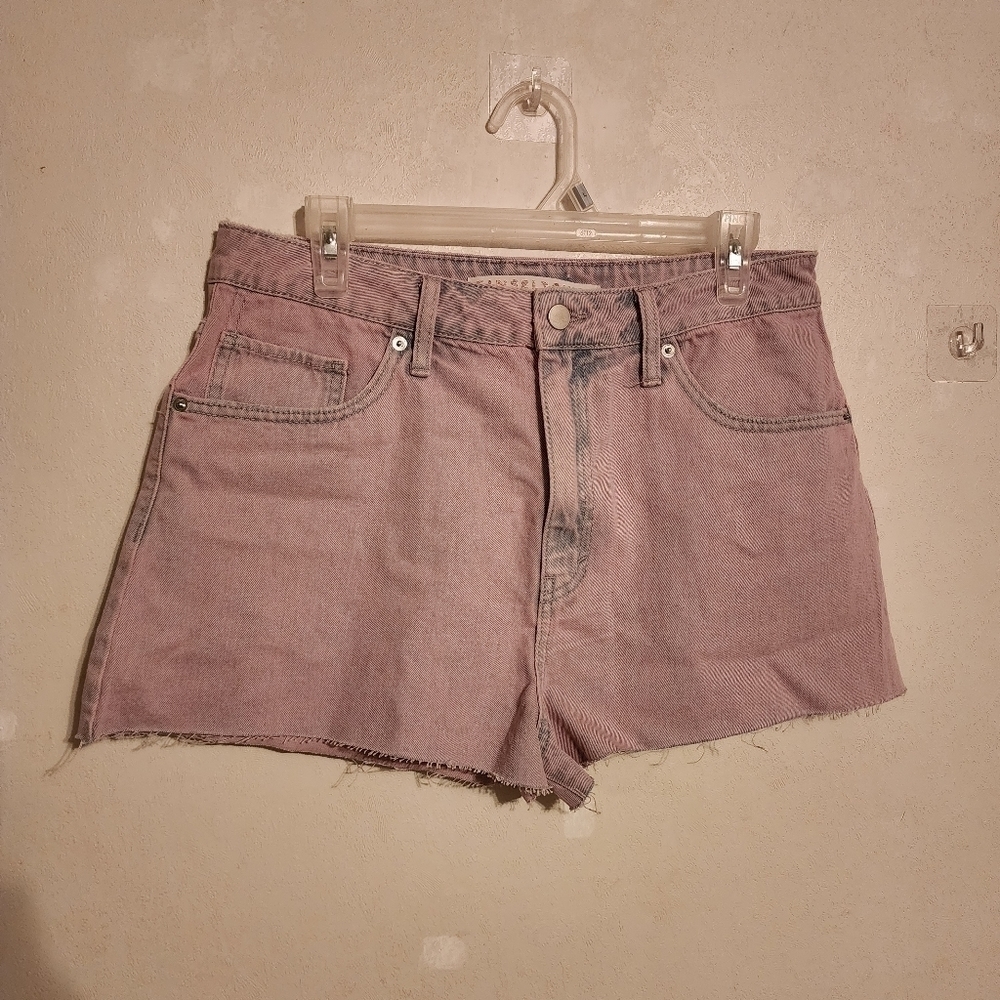 Tinseltown Pink Acid Wash Raw Hem 2" Shorts Size 31 NWT